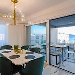 Luxury Penthouse Marina - *
