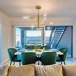 Luxury Penthouse Marina - *