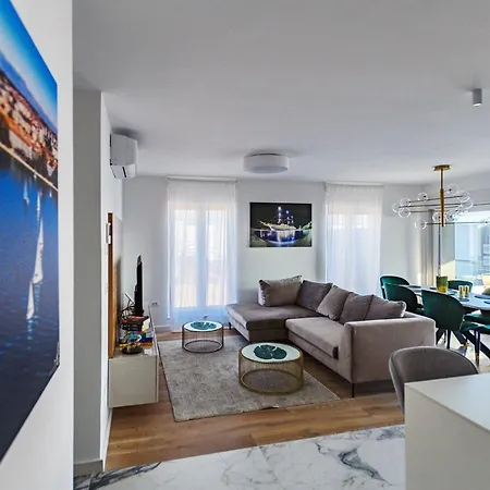 Apartment Luxury Penthouse Marina - *