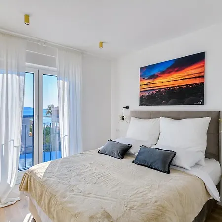 Luxury Penthouse Marina - Sukosan